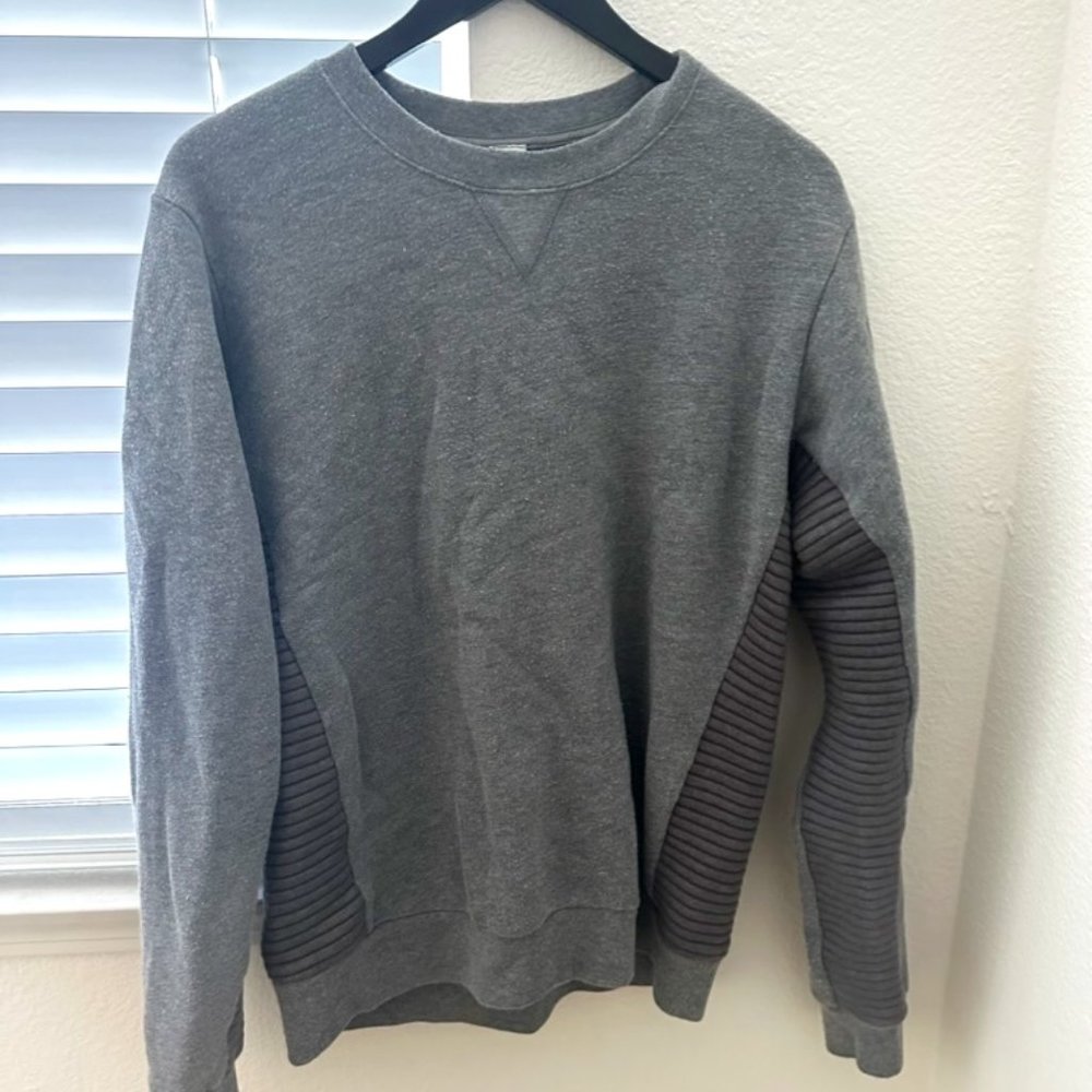 Alo Grey Ribbed Sweatshirt